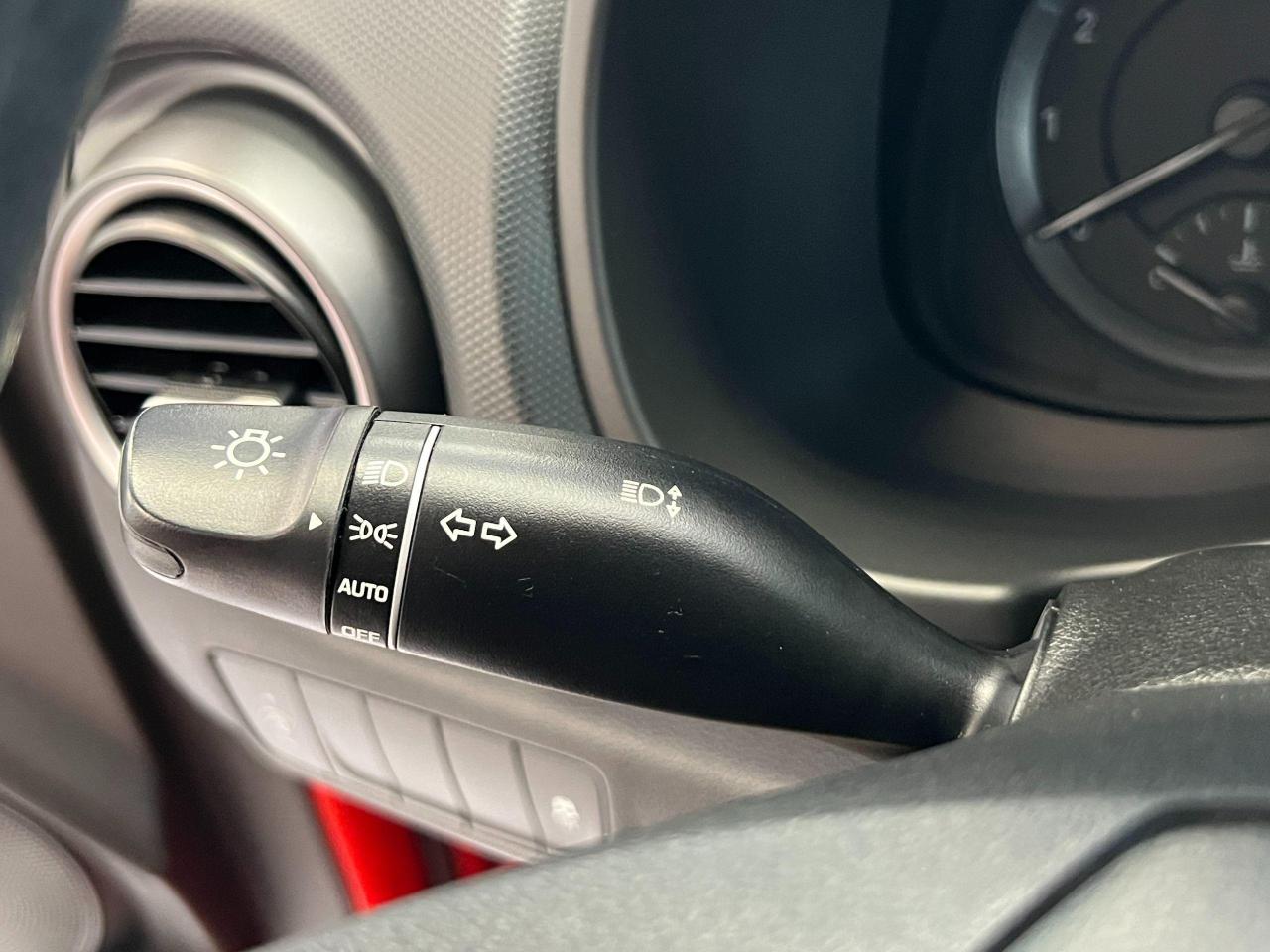 2019 Hyundai KONA Essential+ApplePlay+HeatedSeats+Camera+CLEANCARFAX - Photo #48