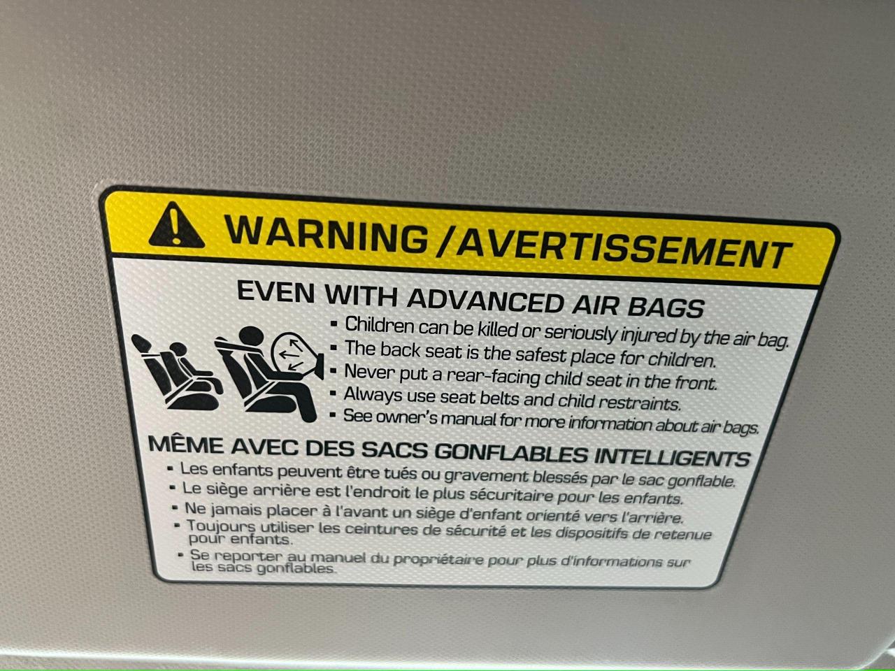2019 Hyundai KONA Essential+ApplePlay+HeatedSeats+Camera+CLEANCARFAX Photo117