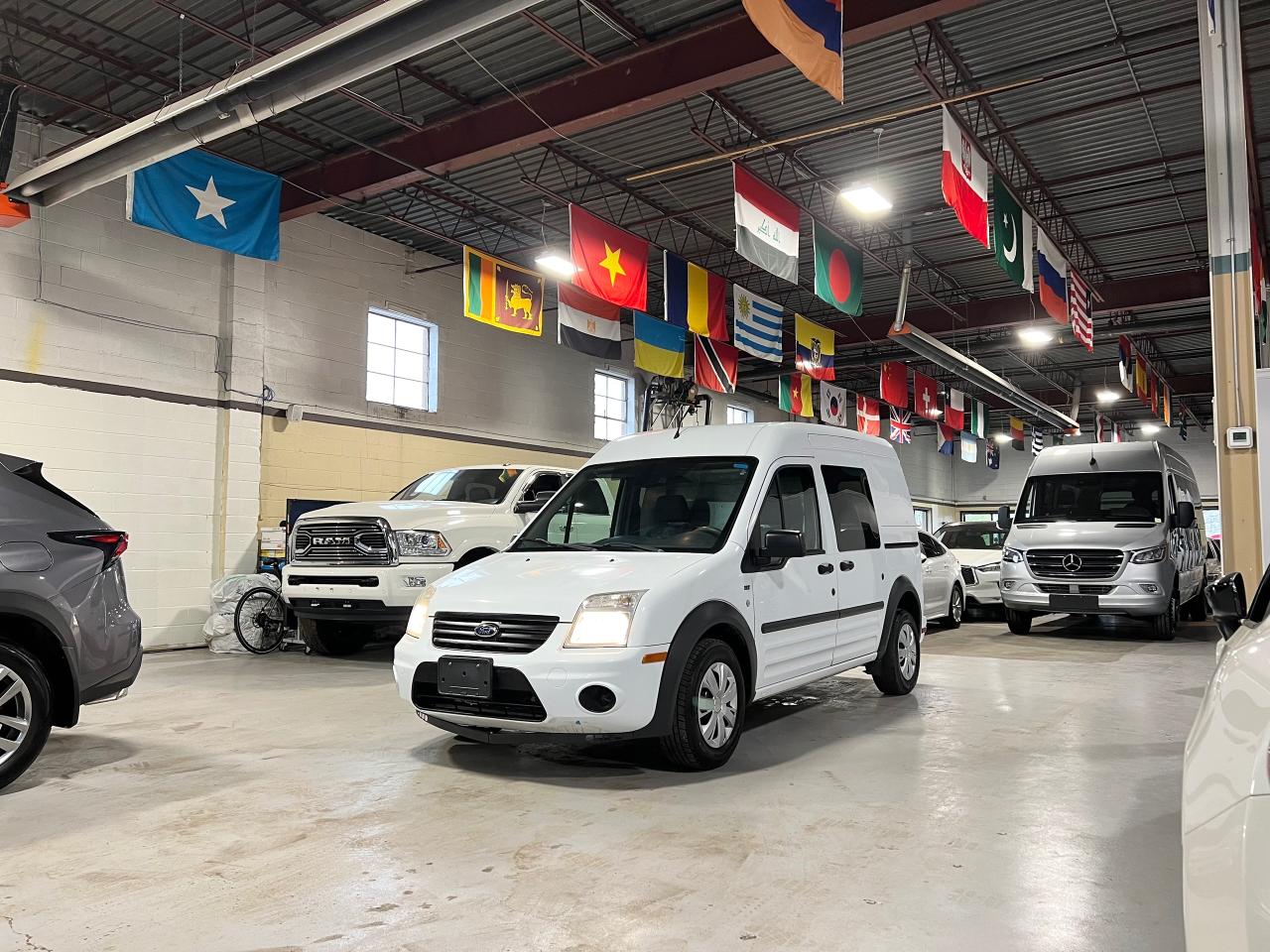 2013 Ford Transit Connect 114.6" XLT W\REAR & SIDE DOOR GLASS - Photo #1