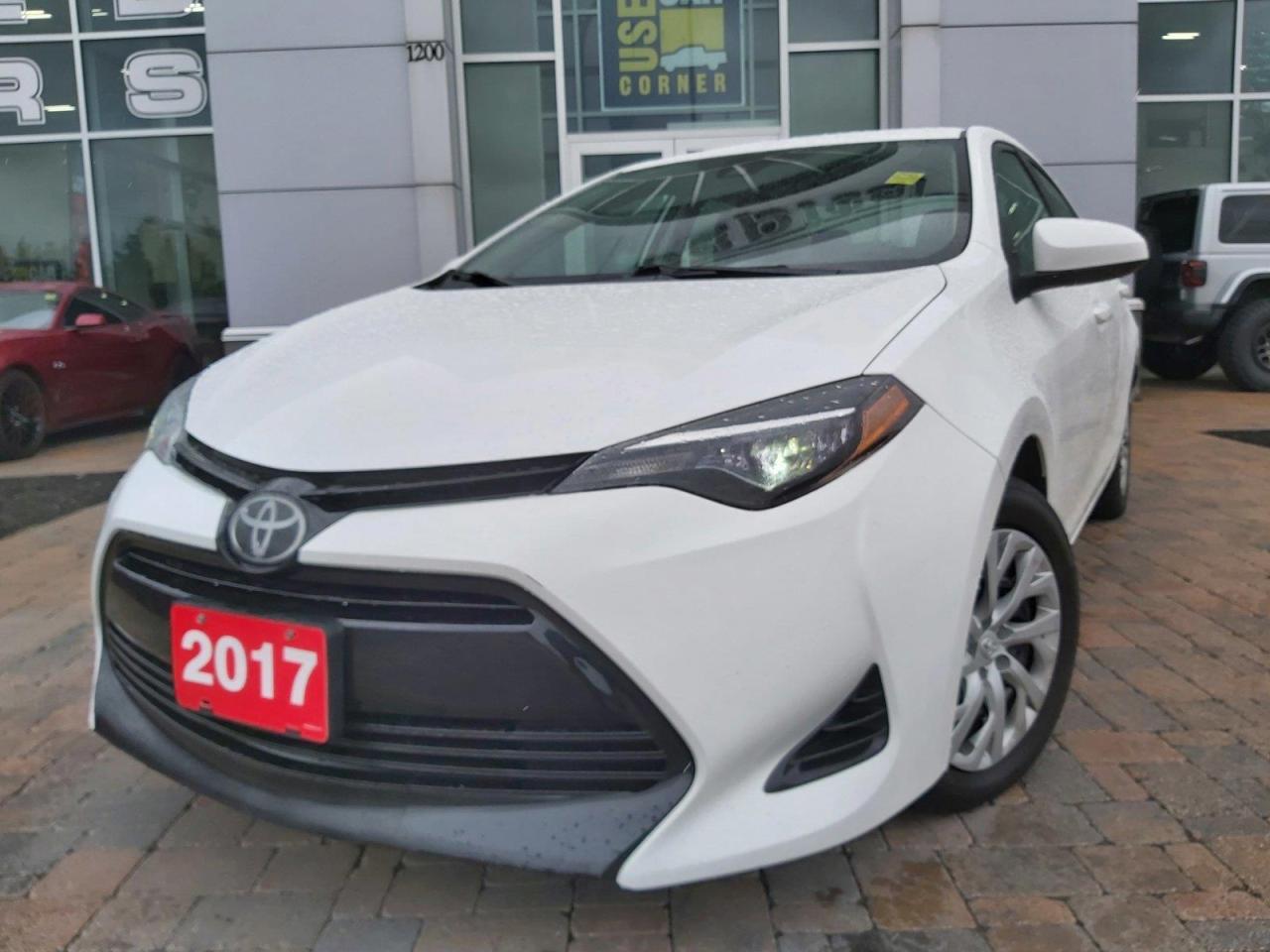 2017 Toyota Corolla LE Photo2
