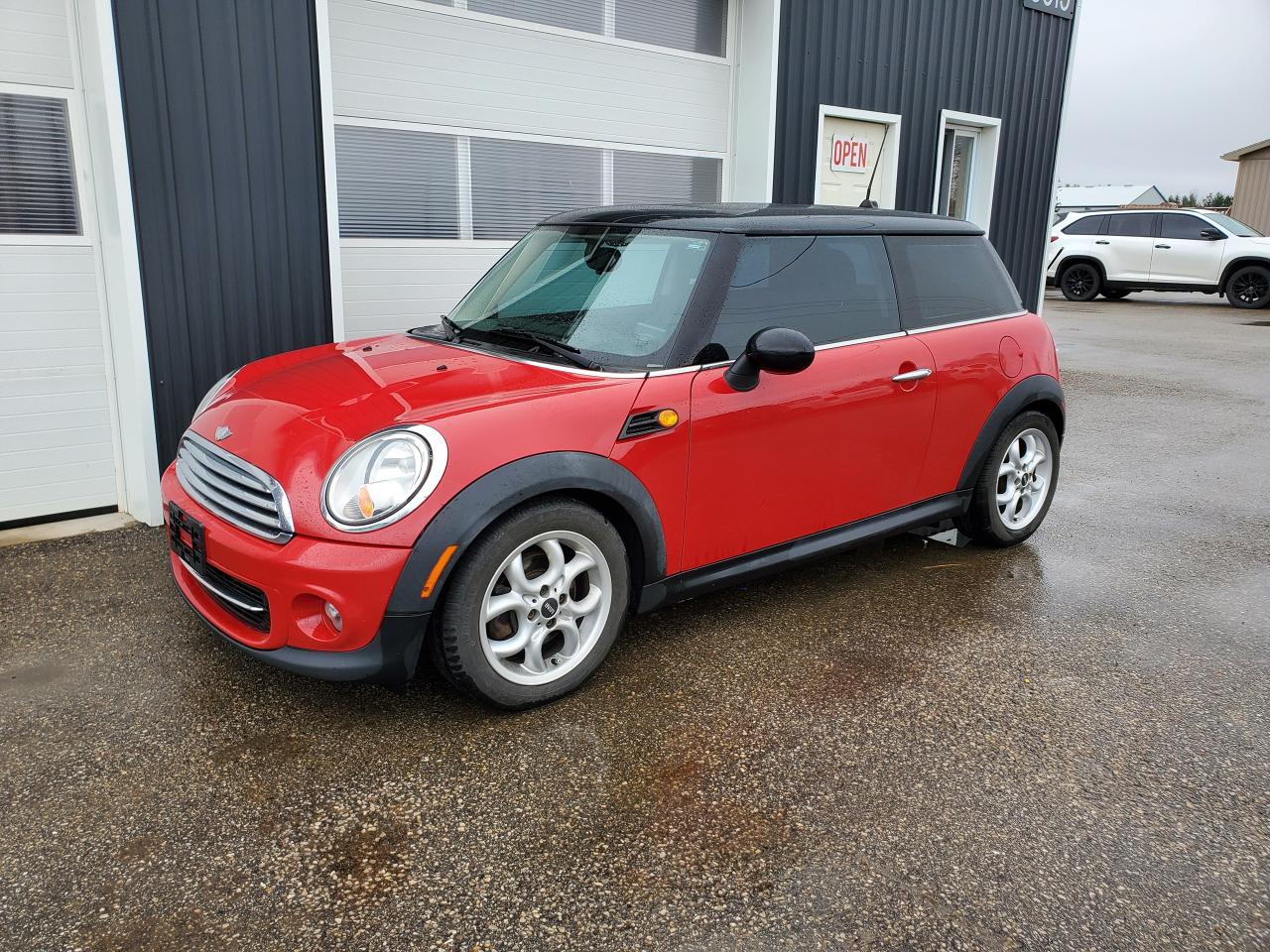 2012 MINI Cooper Coupe * LEATHER * PANO-ROOF * CERTIFIED *