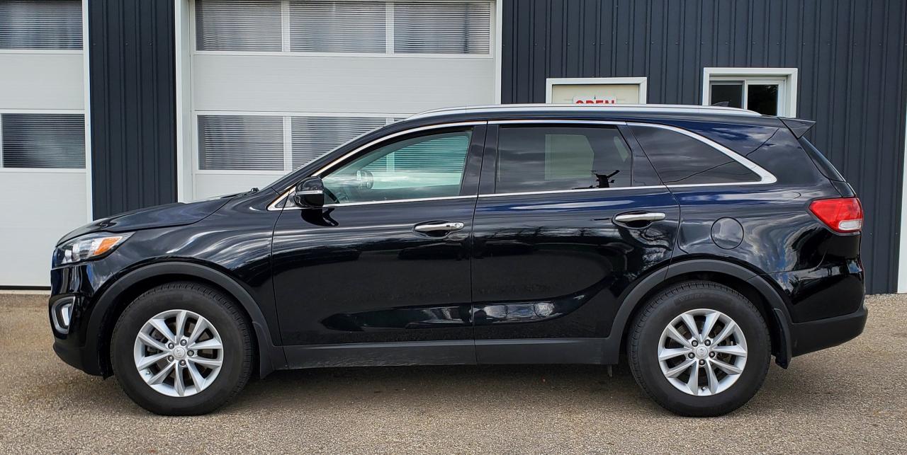 2017 Kia Sorento LX * BRAND NEW TIRES *** CERTIFIED *** - Photo #2