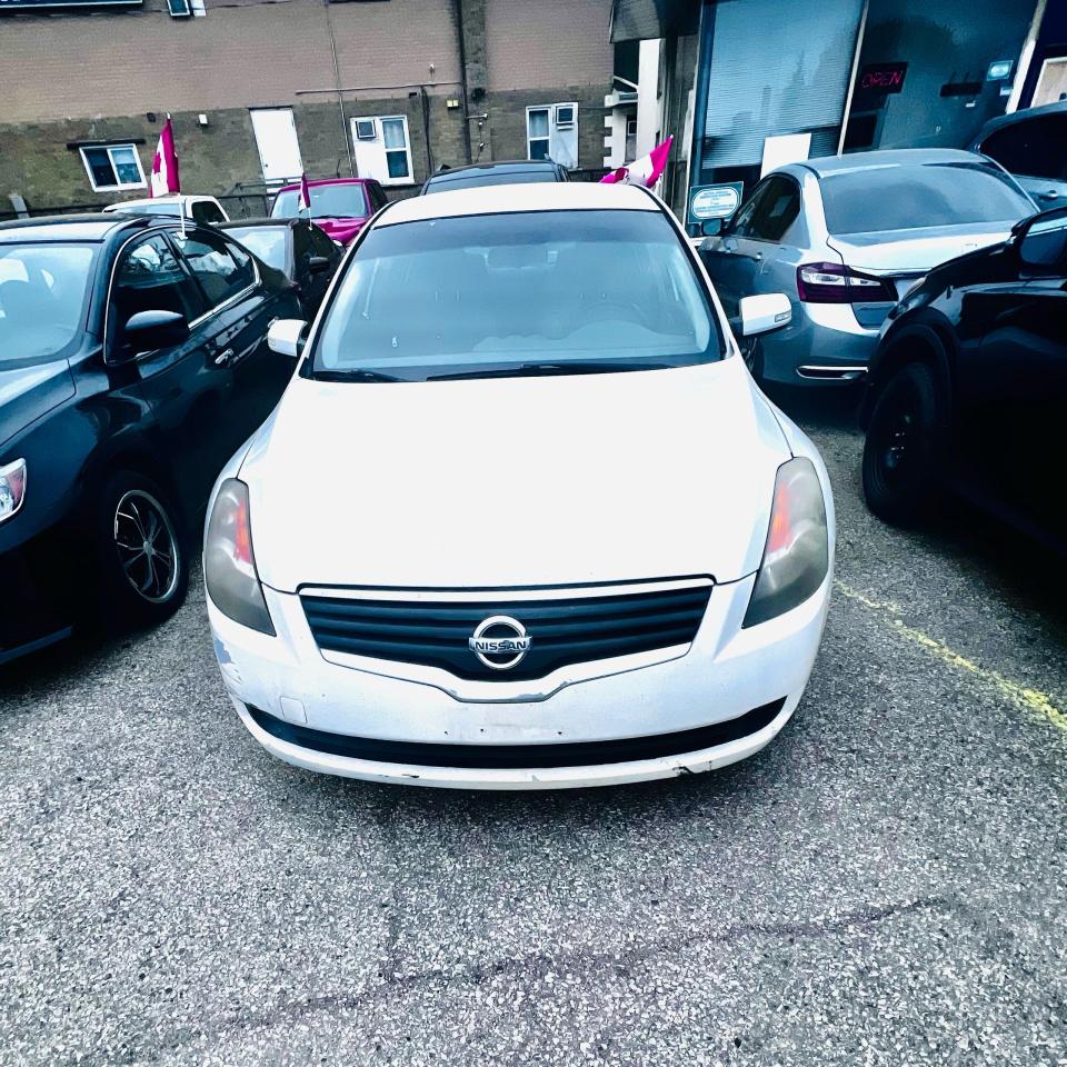 Used 2007 Nissan Altima 3.5 SE for sale in Scarborough, ON