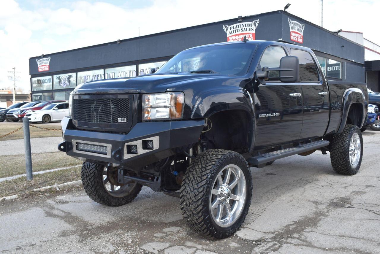 2011 GMC Sierra 2500 4WD Crew Cab 153" Denali HD 6.6L Duramax - Photo #1