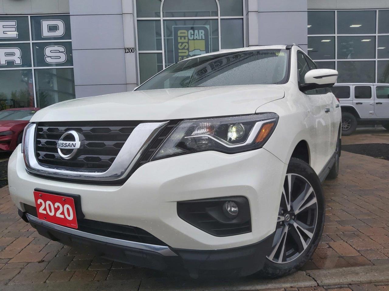 2020 Nissan Pathfinder Platinum Photo2