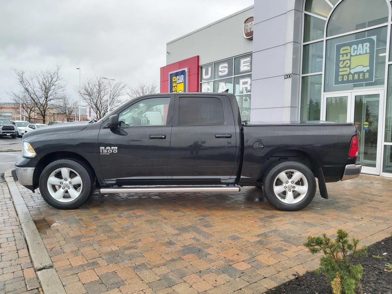 2019 RAM 1500 Classic SLT Photo3