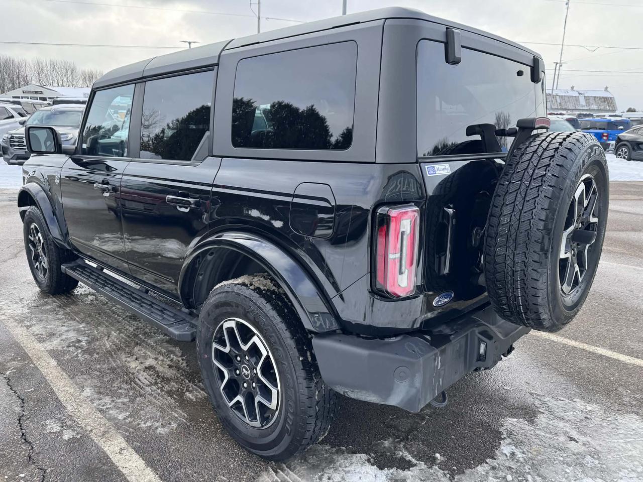 2023 Ford Bronco 4 DOOR 4X4 Photo1