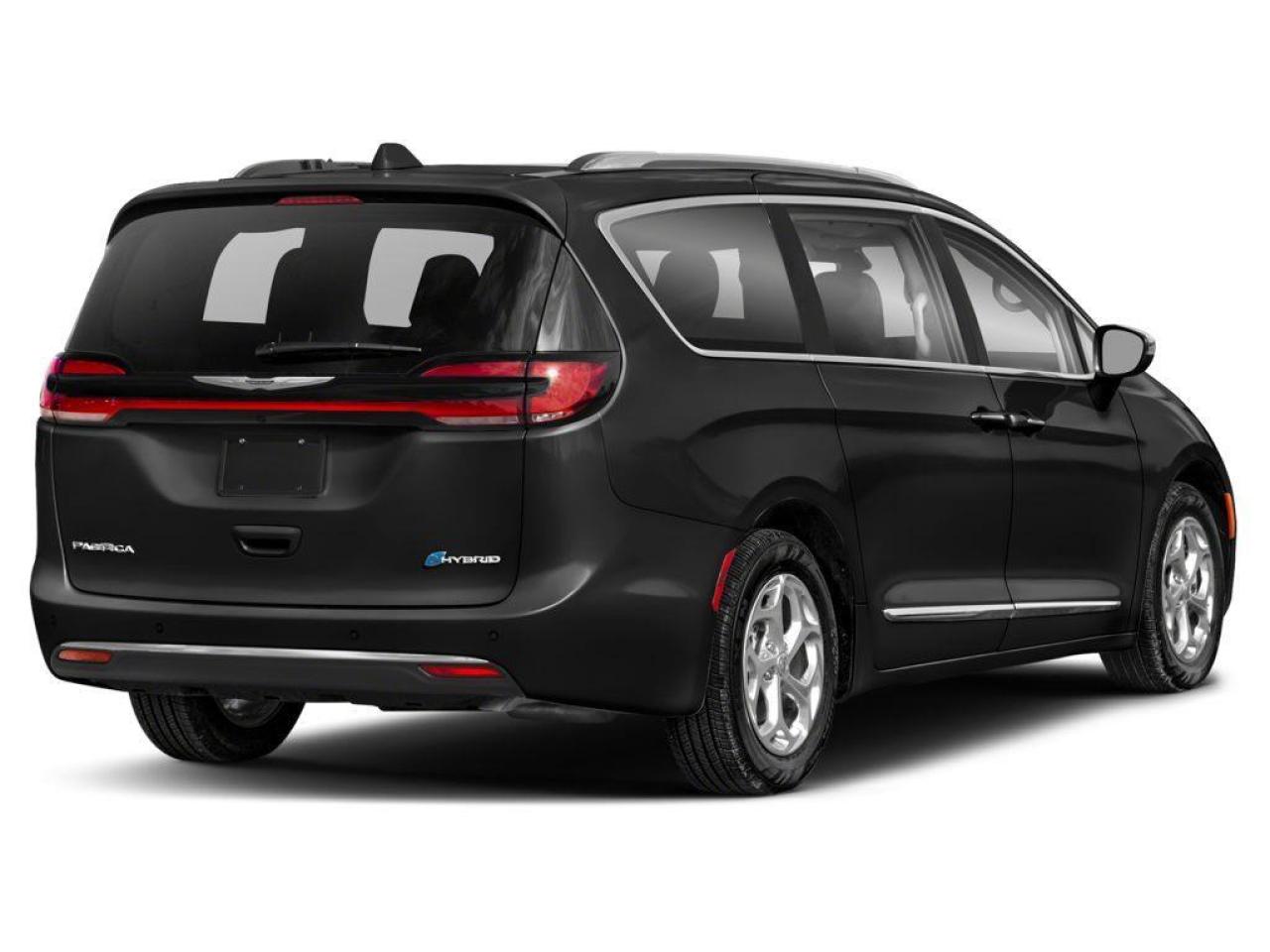 2022 Chrysler Pacifica Hybrid Limited Photo2