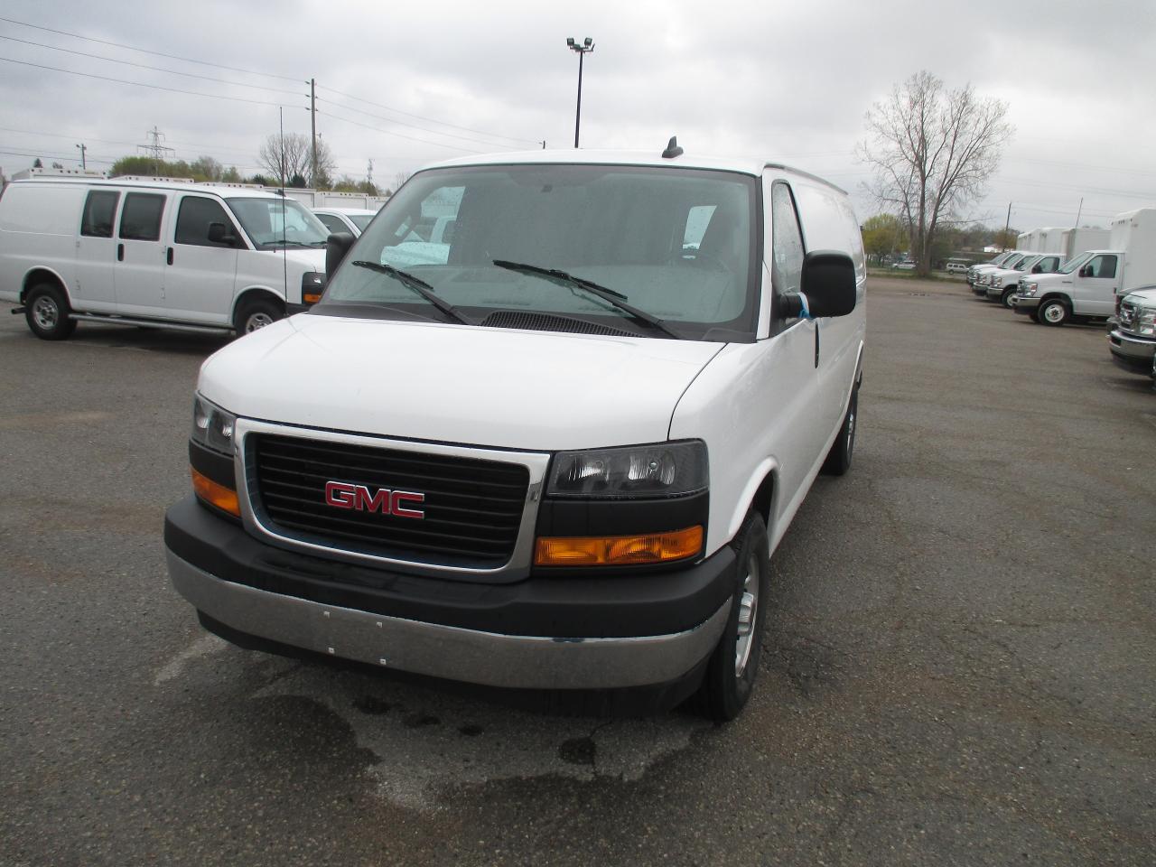 2020 GMC Savana 3500 RWD 3500 155" extended cargo van 3 passenger - Photo #2