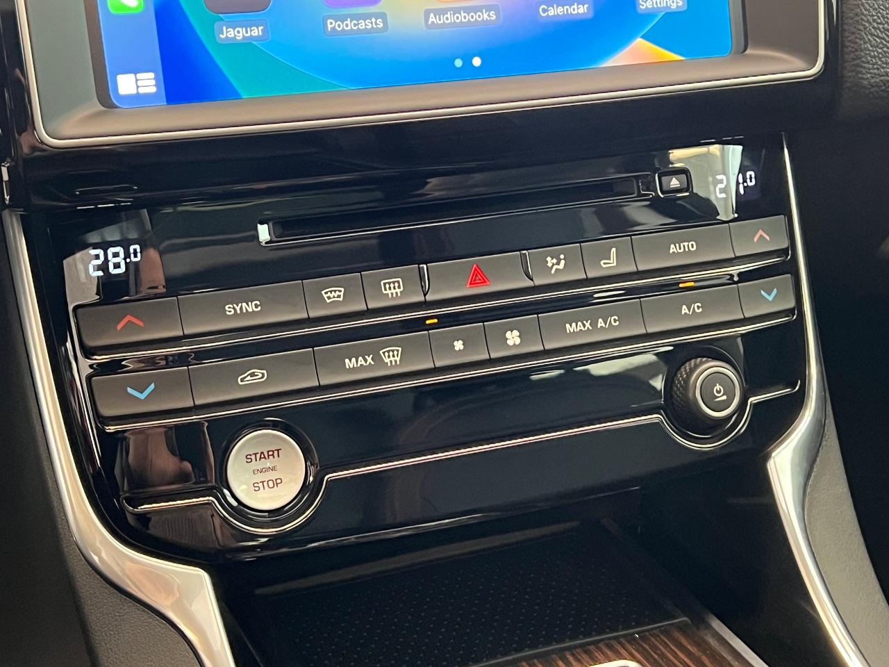 2017 Jaguar XE 35t Supercharged V6+ApplePlay+GPS+Camera+BlindSpot Photo101