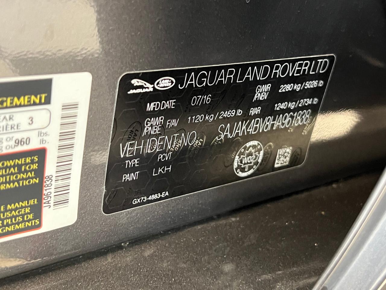 2017 Jaguar XE 35t Supercharged V6+ApplePlay+GPS+Camera+BlindSpot - Photo #43