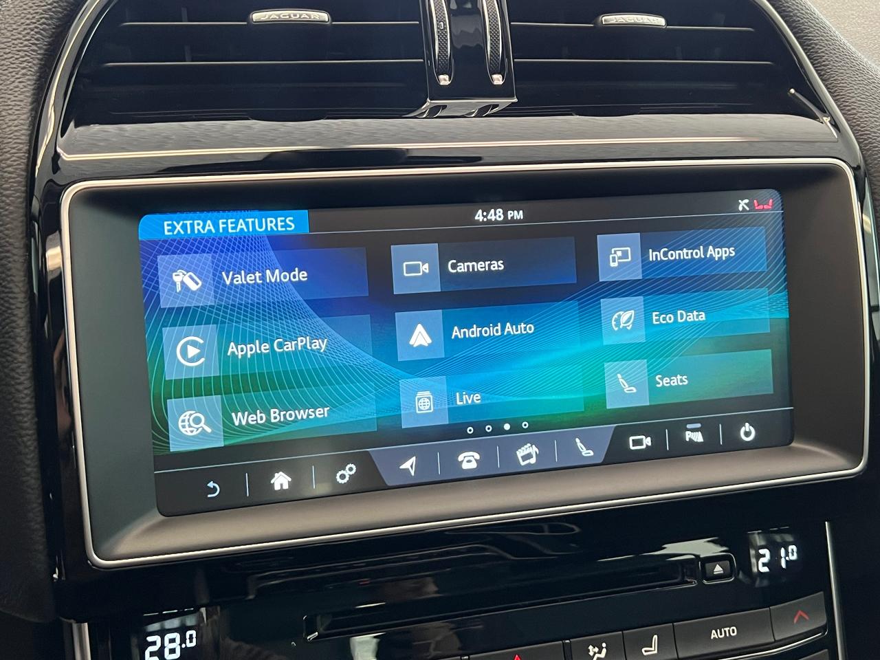 2017 Jaguar XE 35t Supercharged V6+ApplePlay+GPS+Camera+BlindSpot - Photo #35