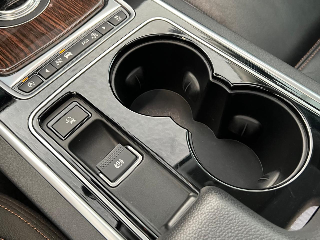 2017 Jaguar XE 35t Supercharged V6+ApplePlay+GPS+Camera+BlindSpot - Photo #38