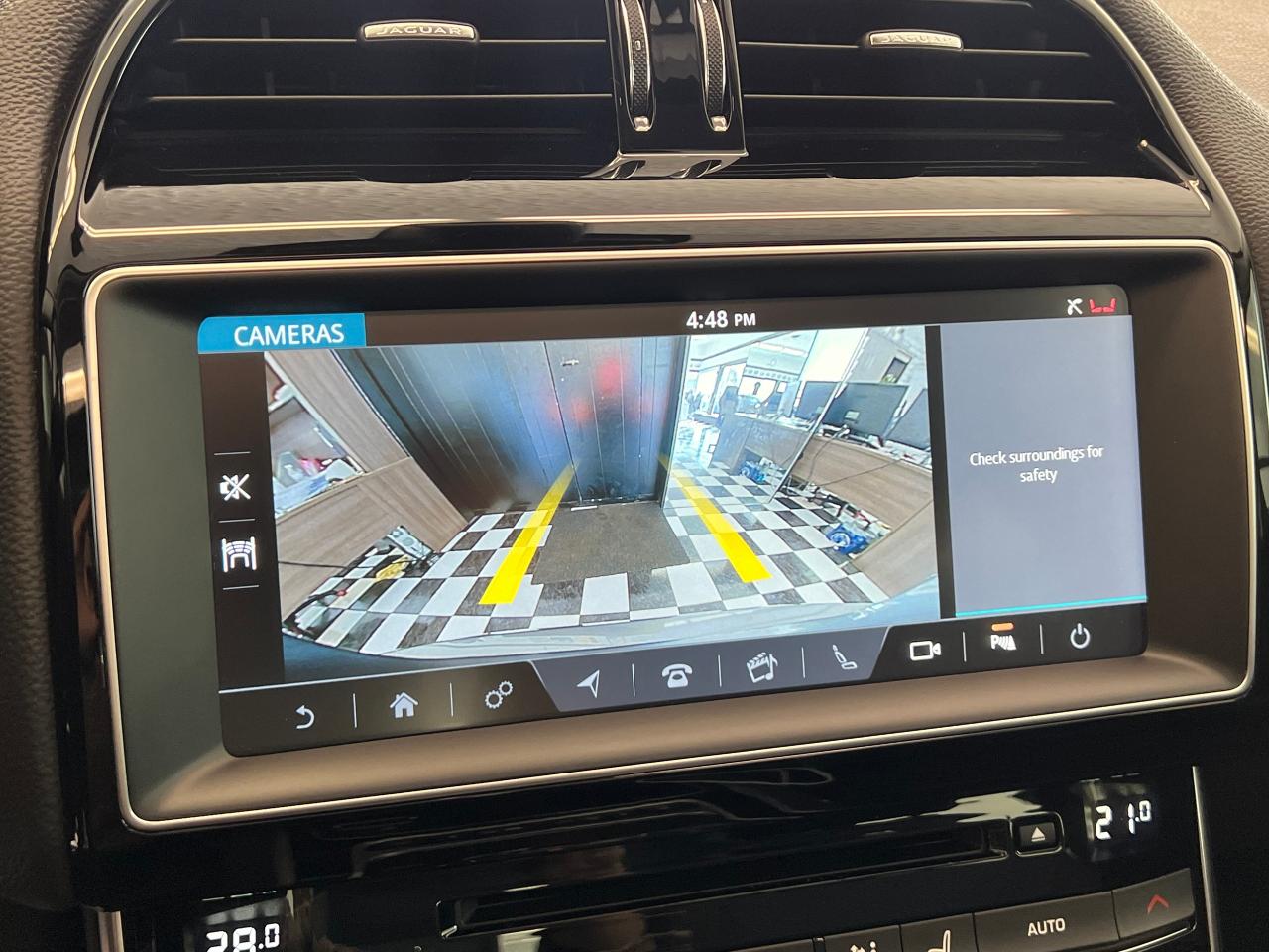 2017 Jaguar XE 35t Supercharged V6+ApplePlay+GPS+Camera+BlindSpot Photo76