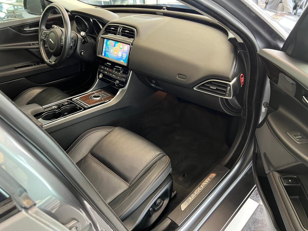 2017 Jaguar XE 35t Supercharged V6+ApplePlay+GPS+Camera+BlindSpot - Photo #22