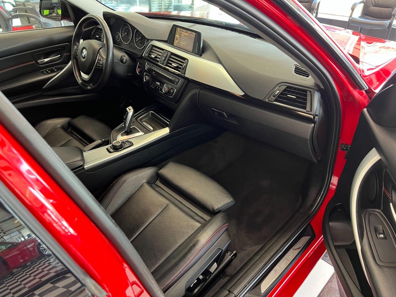 2014 BMW 3 Series 320i Xdrive+Heated Leather Seats+Sunroof+PushStart - Photo #18