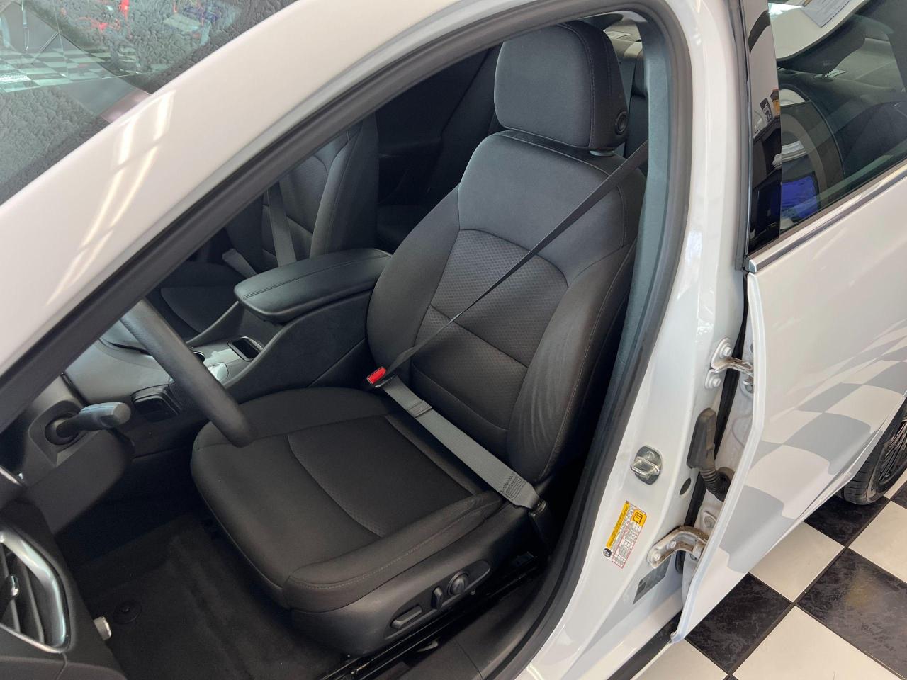 2019 Chevrolet Malibu LT+New Tires+Wheels+Remote Start+CAM+CLEAN CARFAX - Photo #18