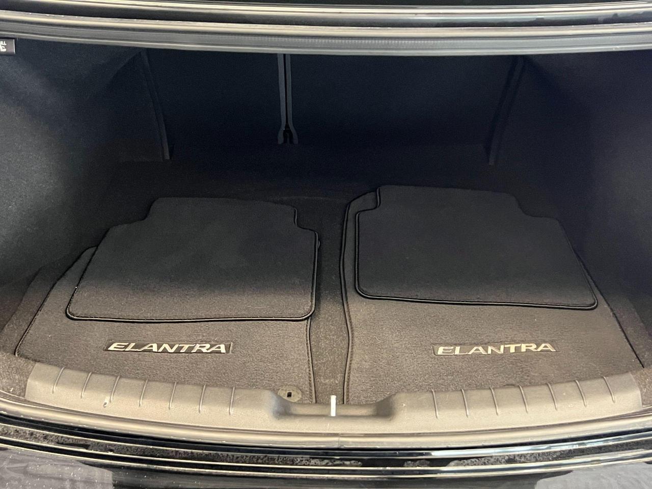 2020 Hyundai Elantra Ultimate+Adaptive Cruise+LaneKeep+BSM+CLEAN CARFAX Photo95