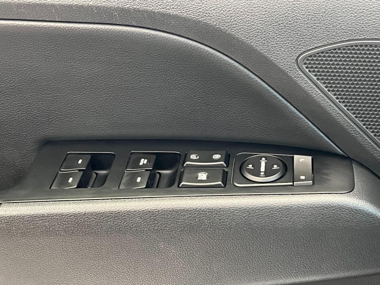 2020 Hyundai Elantra Ultimate+Adaptive Cruise+LaneKeep+BSM+CLEAN CARFAX - Photo #55