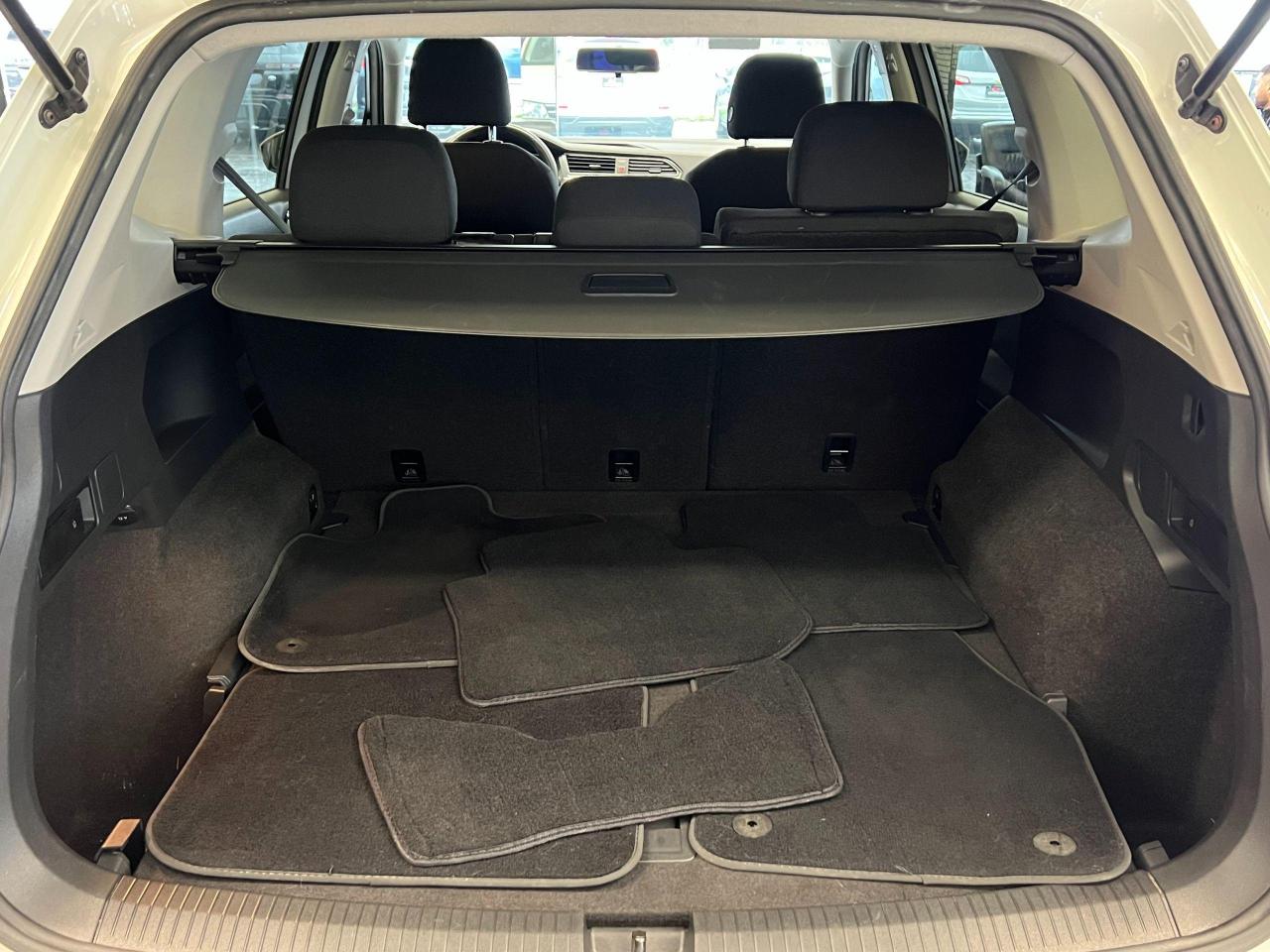2018 Volkswagen Tiguan 4Motion+ApplePlay+Camera+Heated Seats+CLEAN CARFAX - Photo #26