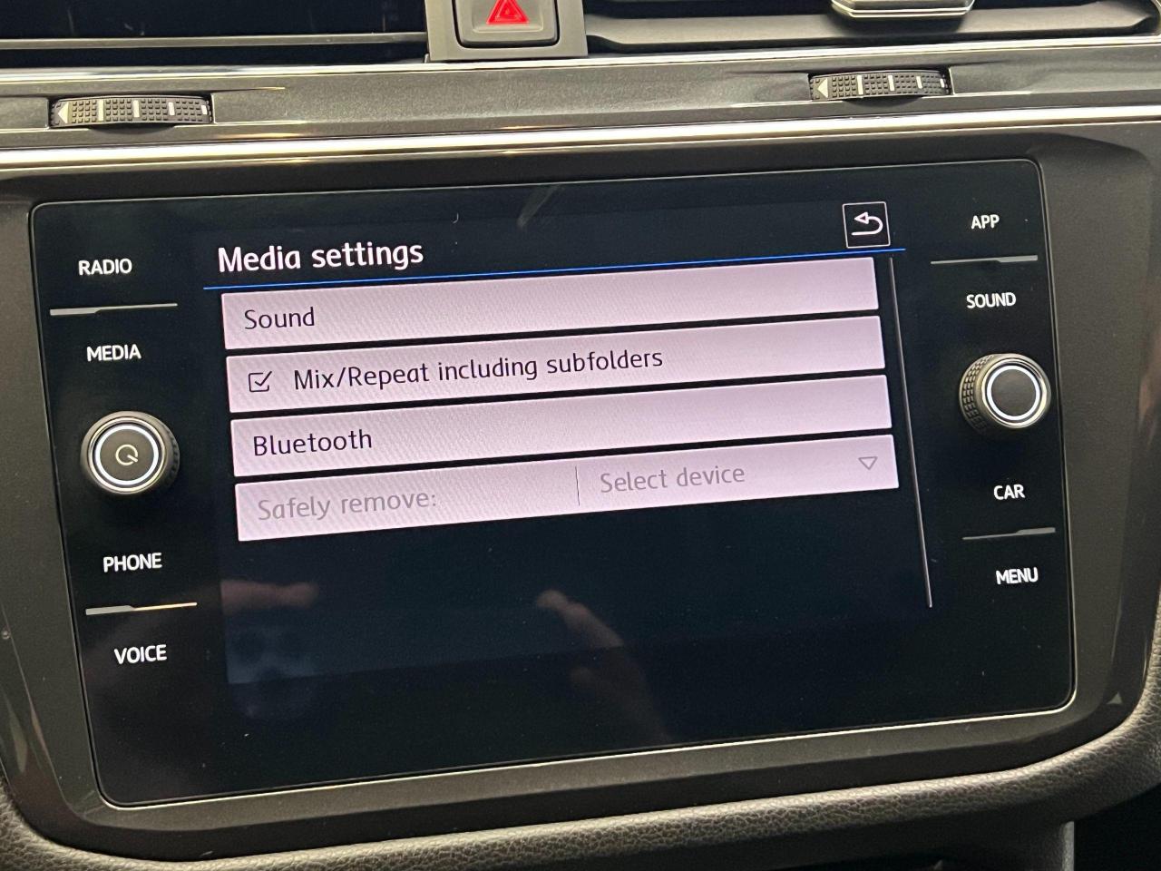 2018 Volkswagen Tiguan 4Motion+ApplePlay+Camera+Heated Seats+CLEAN CARFAX - Photo #33