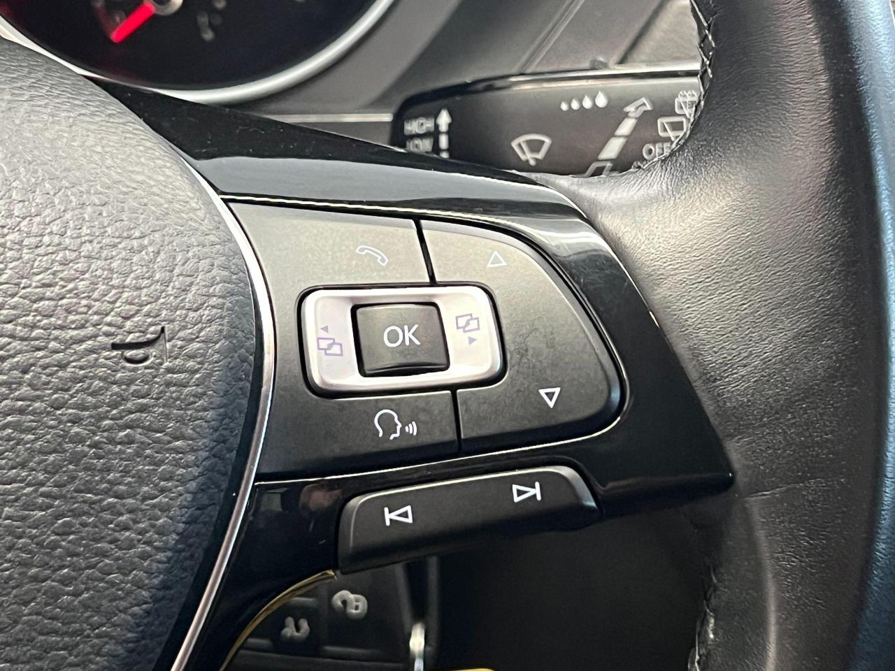 2018 Volkswagen Tiguan 4Motion+ApplePlay+Camera+Heated Seats+CLEAN CARFAX - Photo #47