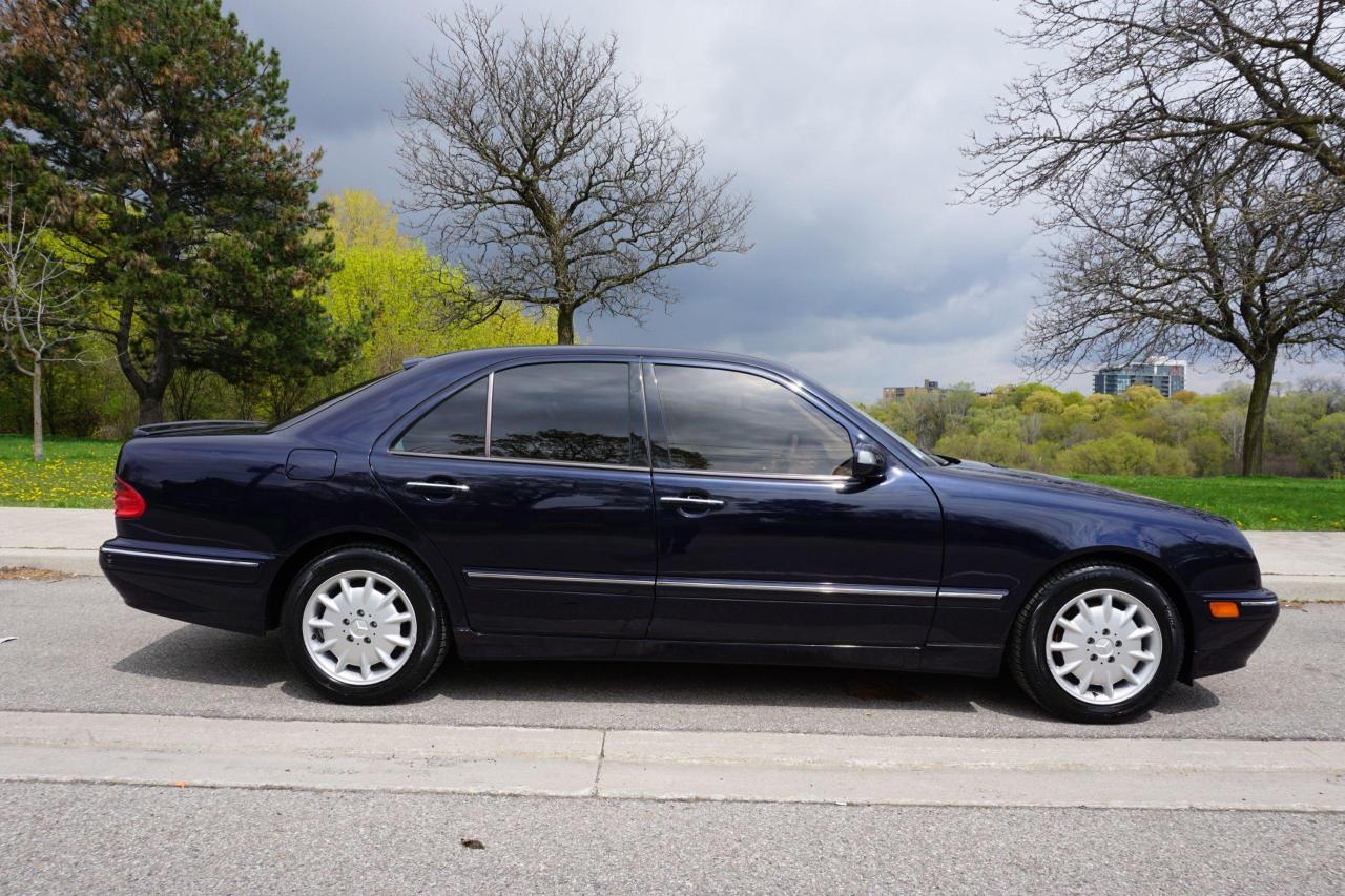 2001 Mercedes-Benz E-Class STUNNING SHAPE / RWD / BACKUP CAM / CERTIFIED Photo4