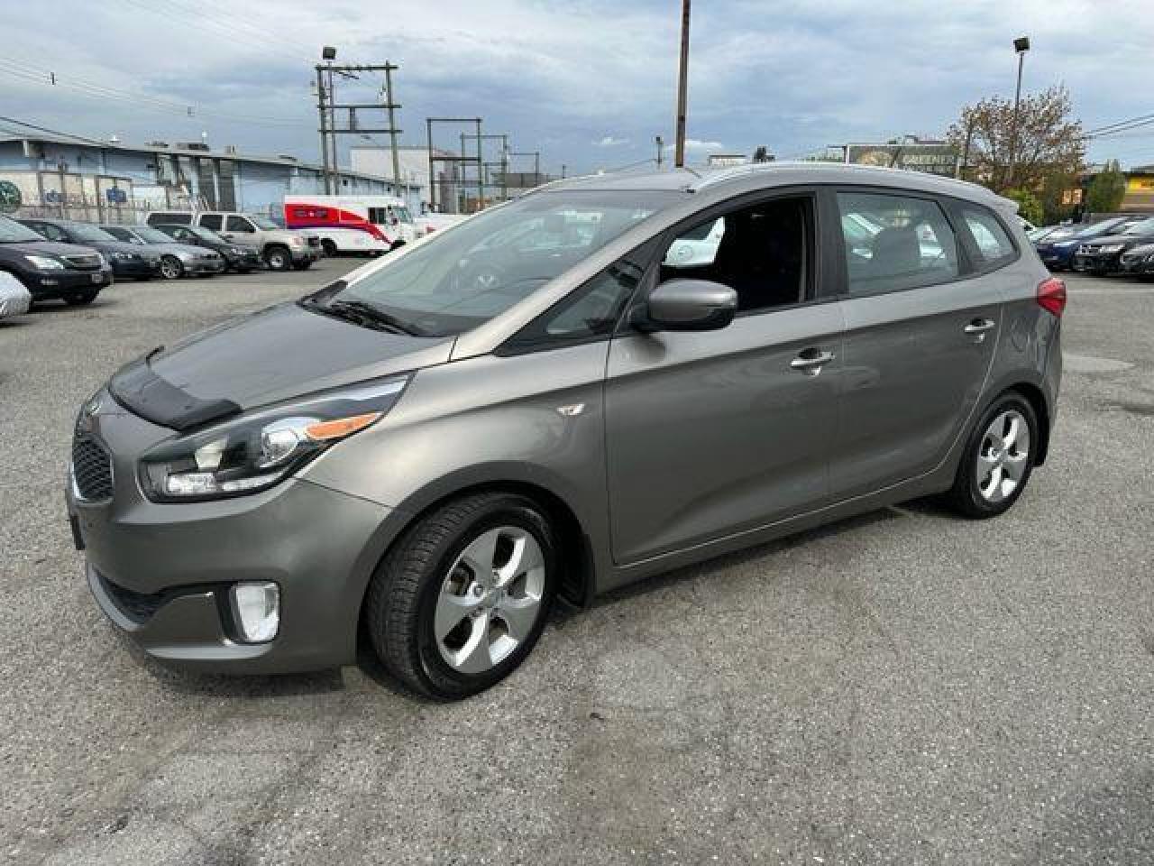 2014 Kia Rondo LX
