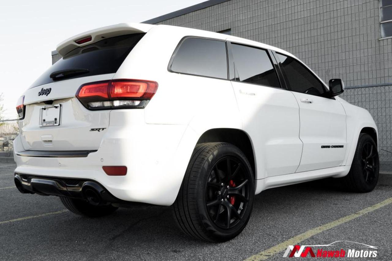 2020 Jeep Grand Cherokee SRT|470+HORSEPOWER|LEATHER INTERIOR|PAMORAMIC SUNROOF|ALLOYS Photo2