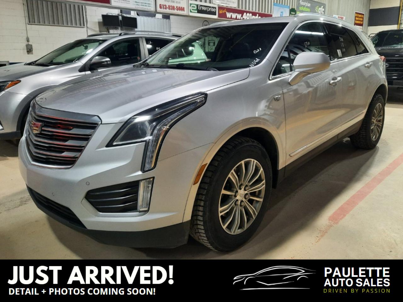 2018 Cadillac XT5 Luxury AWD / Leather / Pano Roof - Photo #1
