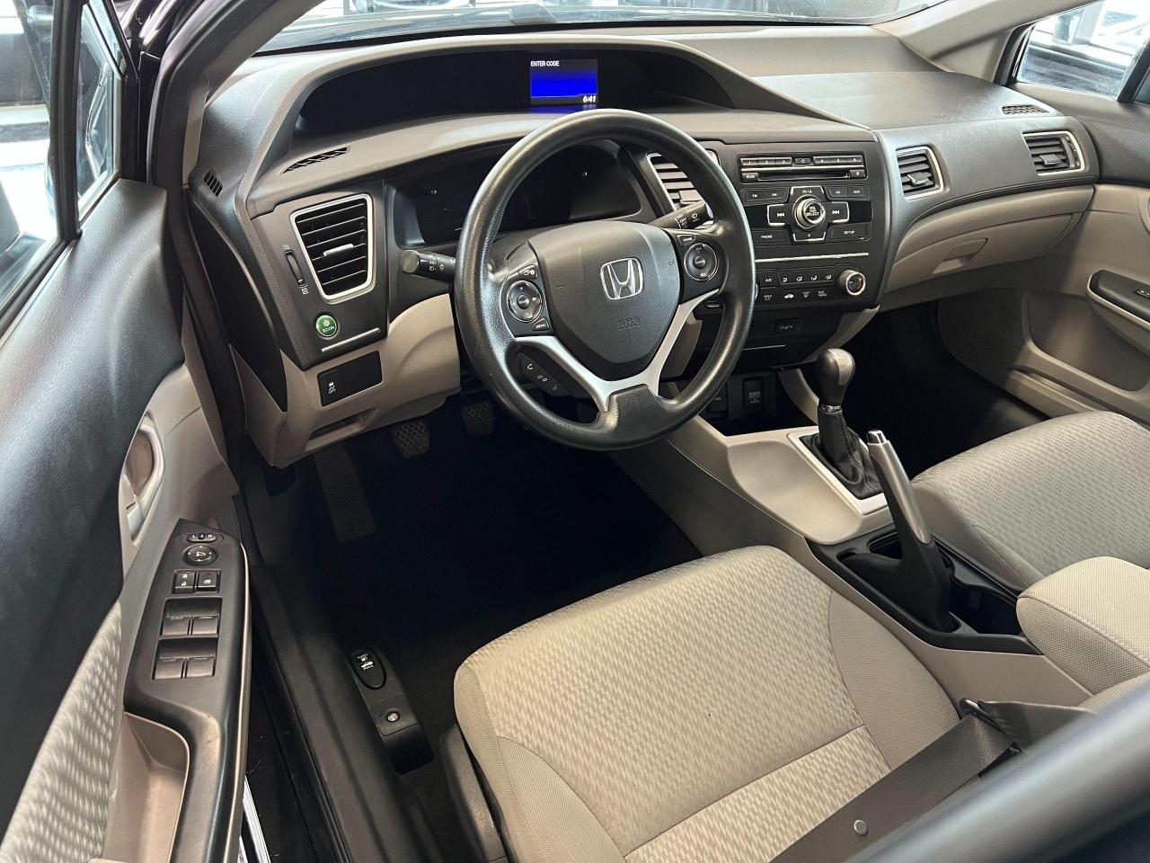 2015 Honda Civic LX+A/C+Camera+Heated Seats+New Tires+CLEAN CARFAX Photo74