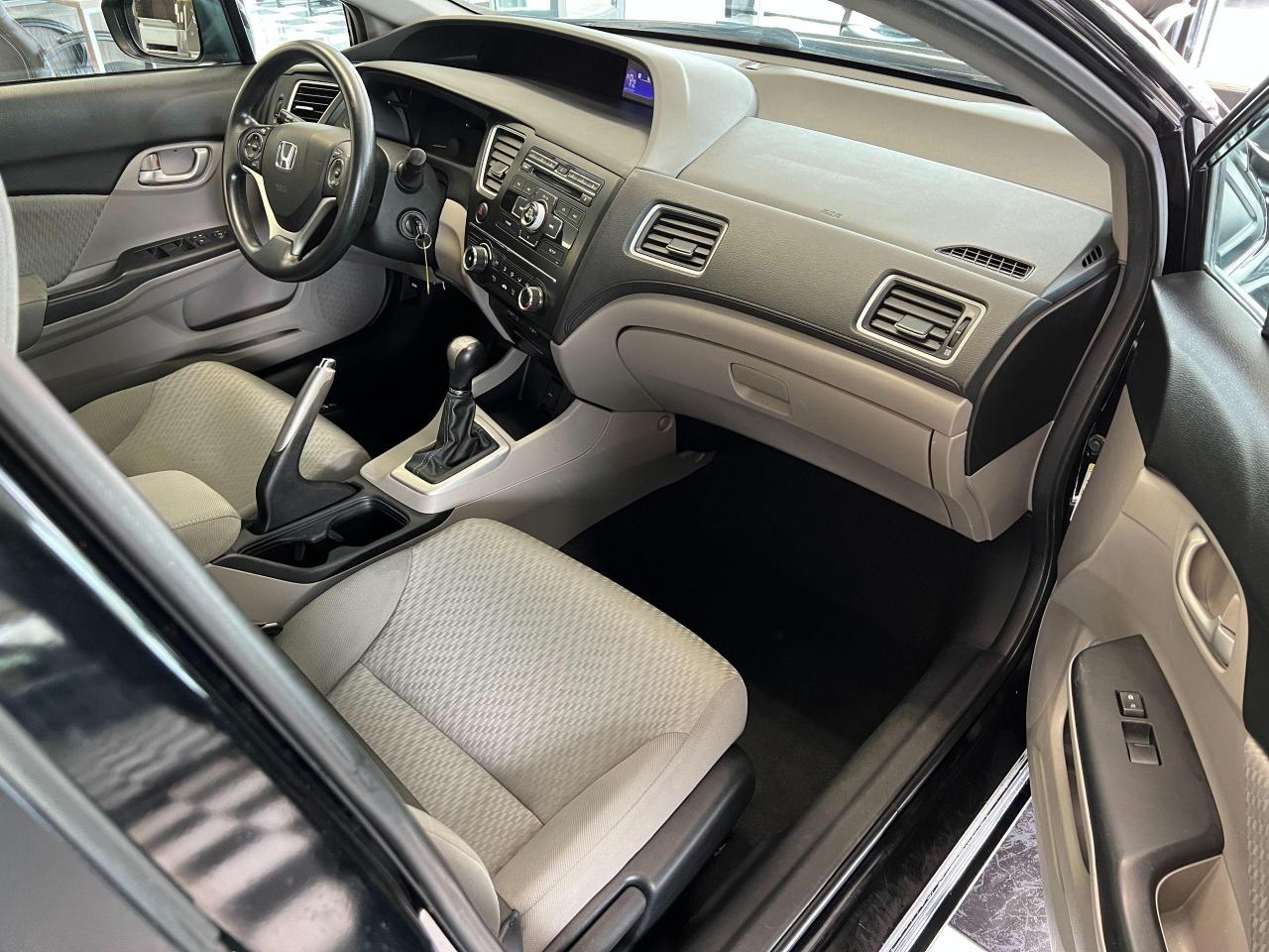 2015 Honda Civic LX+A/C+Camera+Heated Seats+New Tires+CLEAN CARFAX - Photo #20