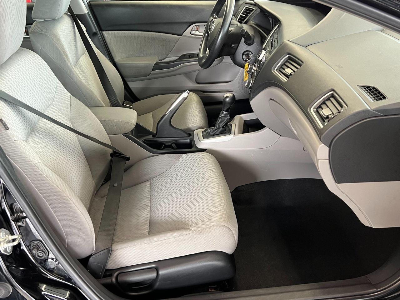 2015 Honda Civic LX+A/C+Camera+Heated Seats+New Tires+CLEAN CARFAX - Photo #21