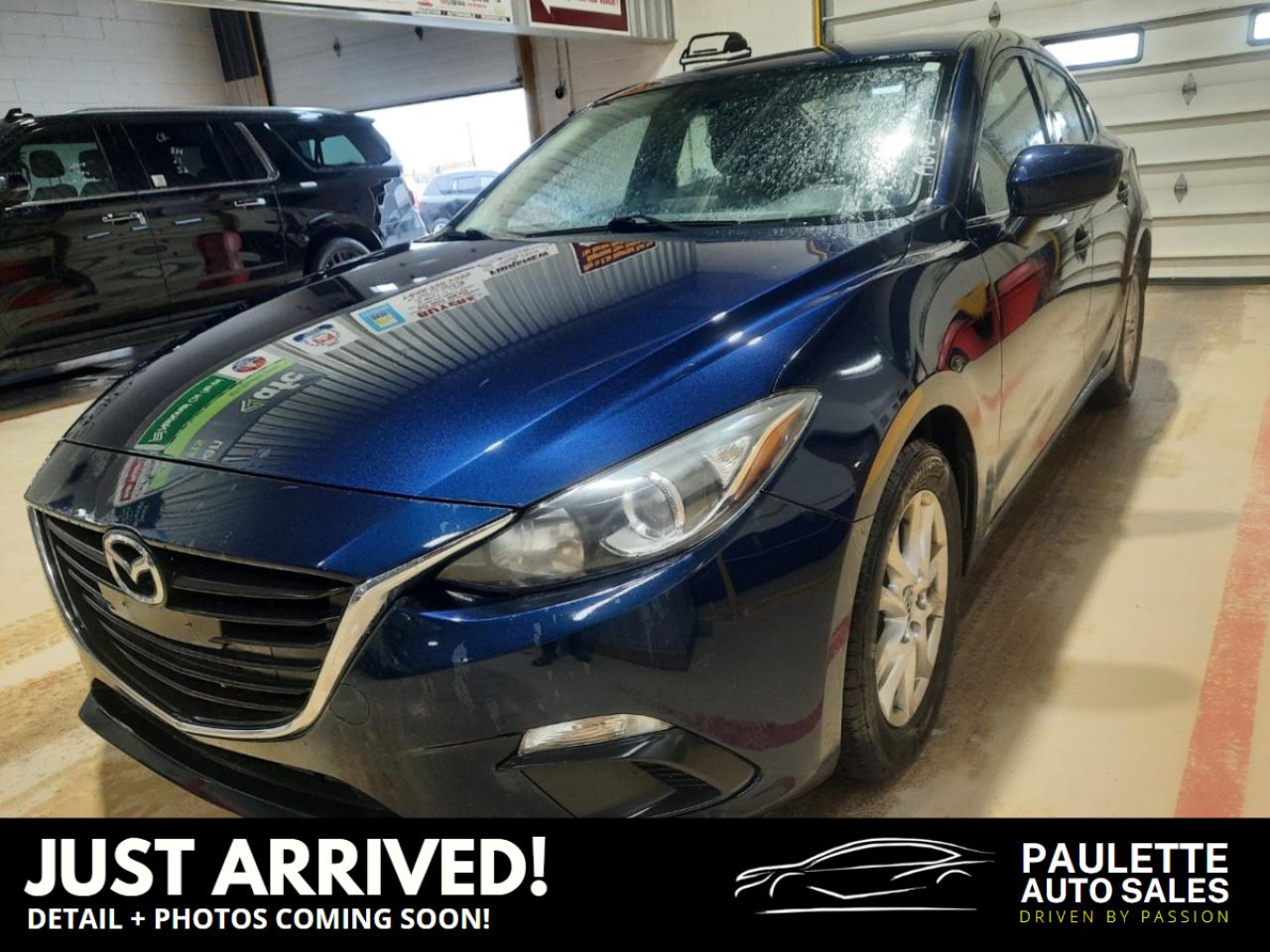 2014 Mazda MAZDA3 GS-SKY Touring / Clean CarFax / Alloy Wheels - Photo #1