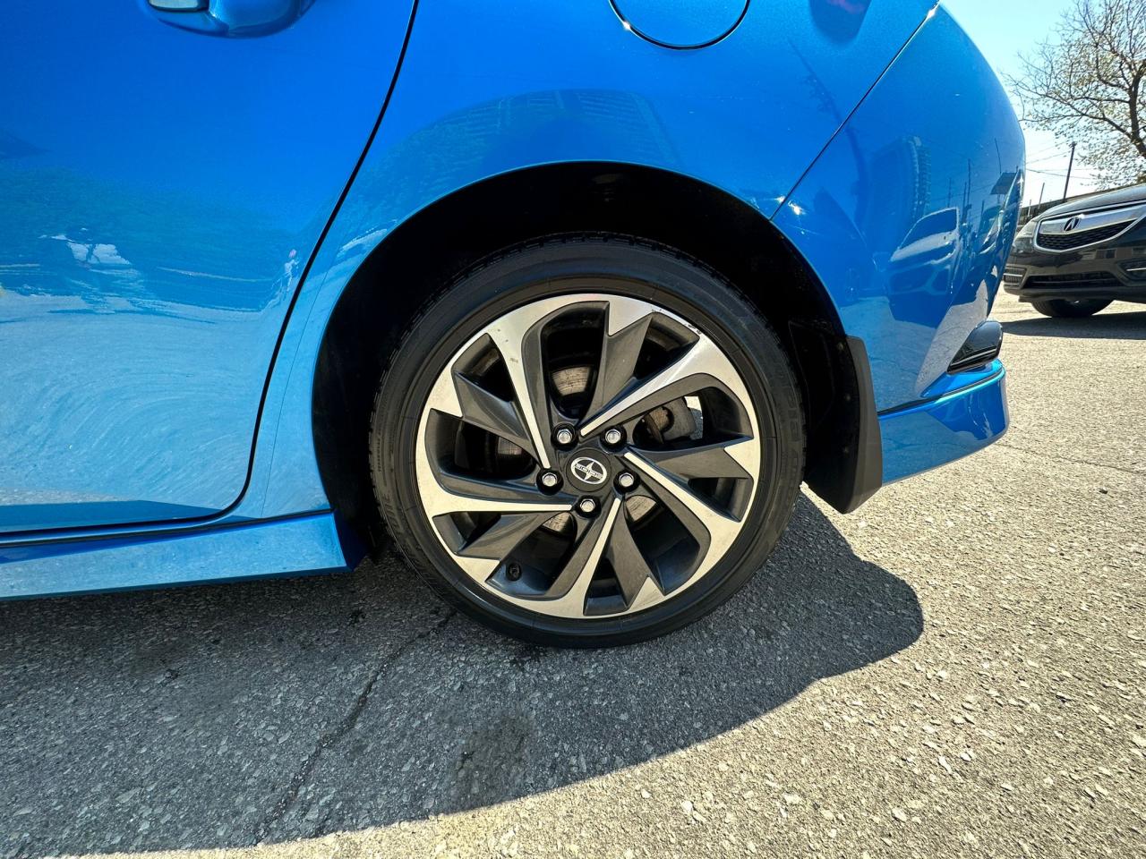 2016 Scion iM  - Photo #13