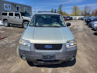 Used 2005 Ford Escape XLT 2WD for sale in Stittsville, ON