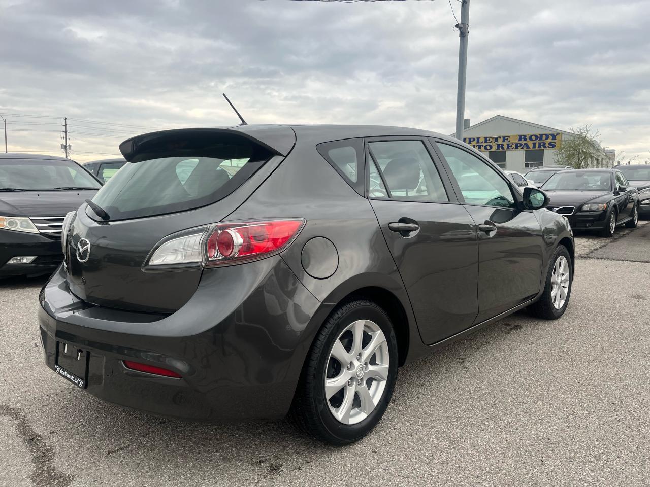 2011 Mazda MAZDA3 GX Photo4