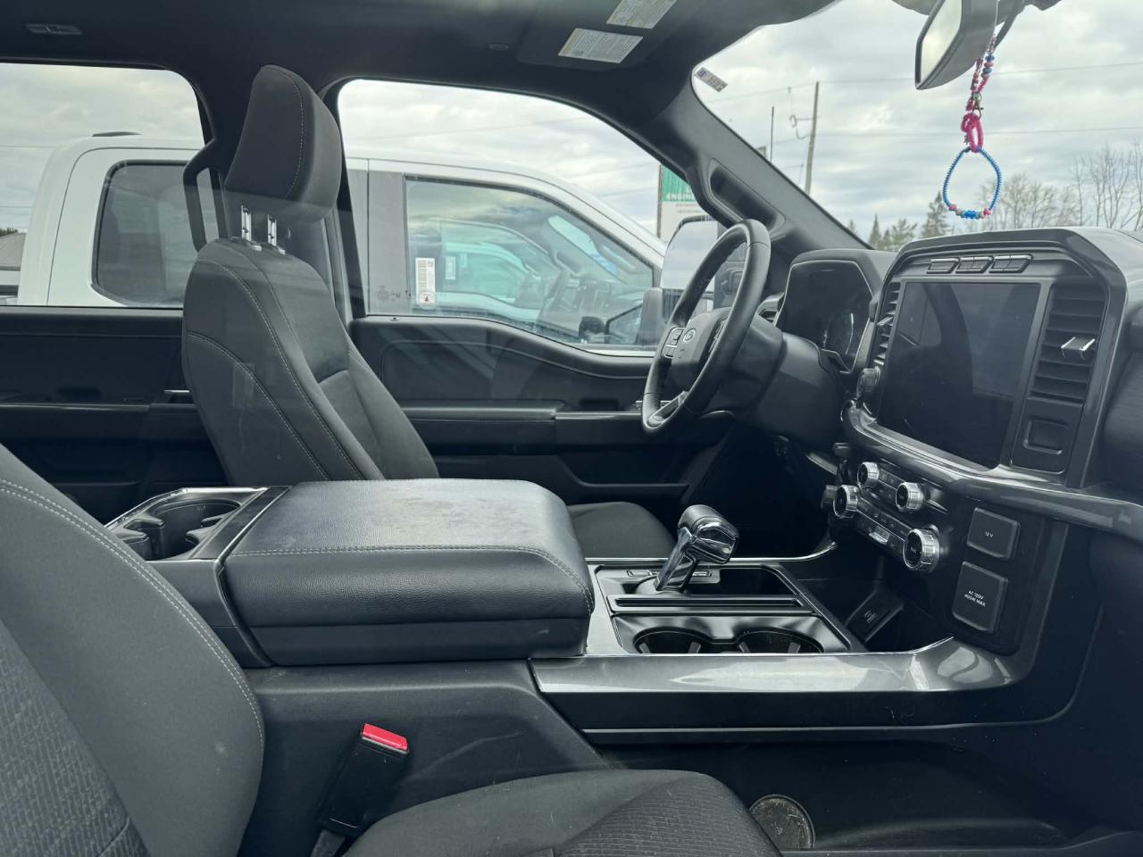 2023 Ford F-150 XLT Photo2