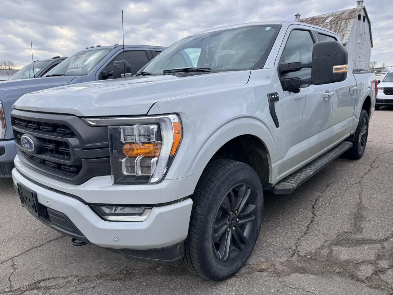 2023 Ford F-150 XLT Photo5