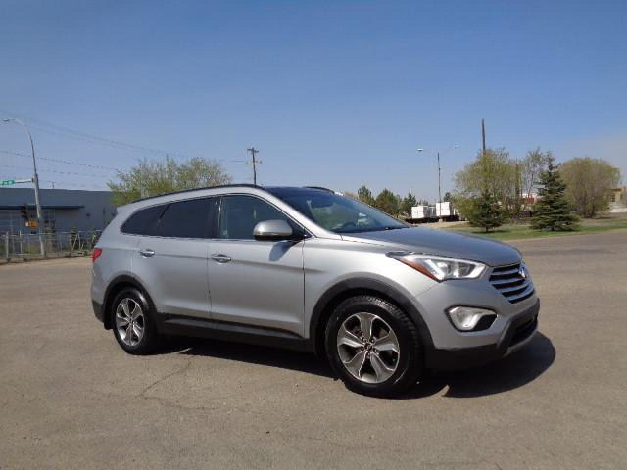 Used 2013 Hyundai Santa Fe AWD 4dr 3.3L Auto XL for sale in Edmonton, AB