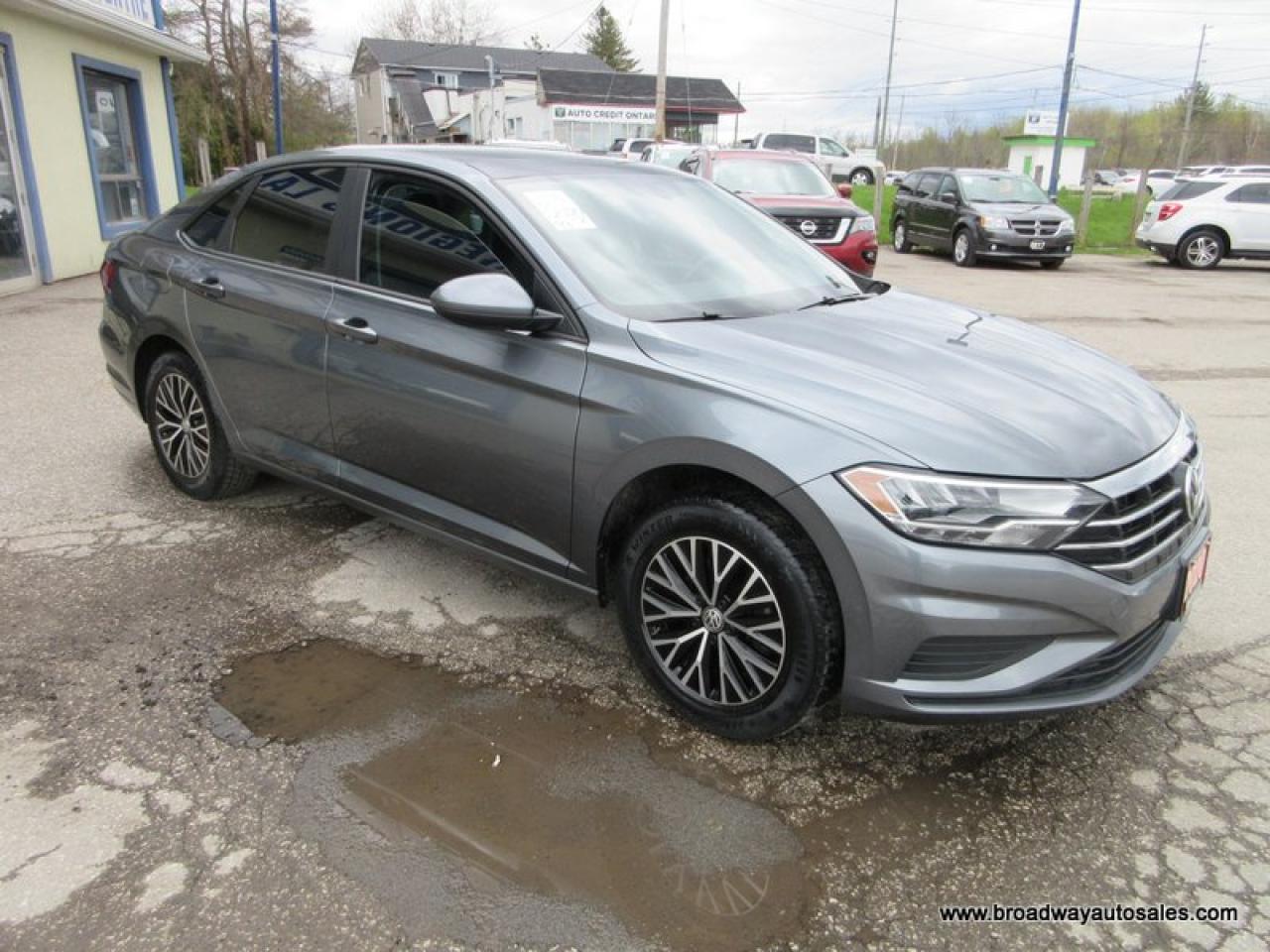 2020 Volkswagen Jetta LOADED SEL-EDITION 5 PASSENGER 1.4L - DOHC.. ECO-MODE-PACKAGE.. LEATHER.. HEATED SEATS.. POWER SUNROOF.. BACK-UP CAMERA.. BLUETOOTH SYSTEM.. Photo4