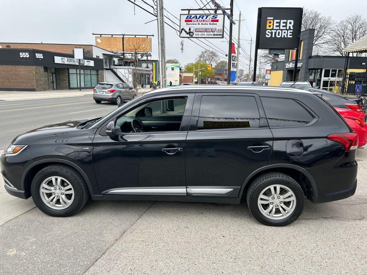 2016 Mitsubishi Outlander 