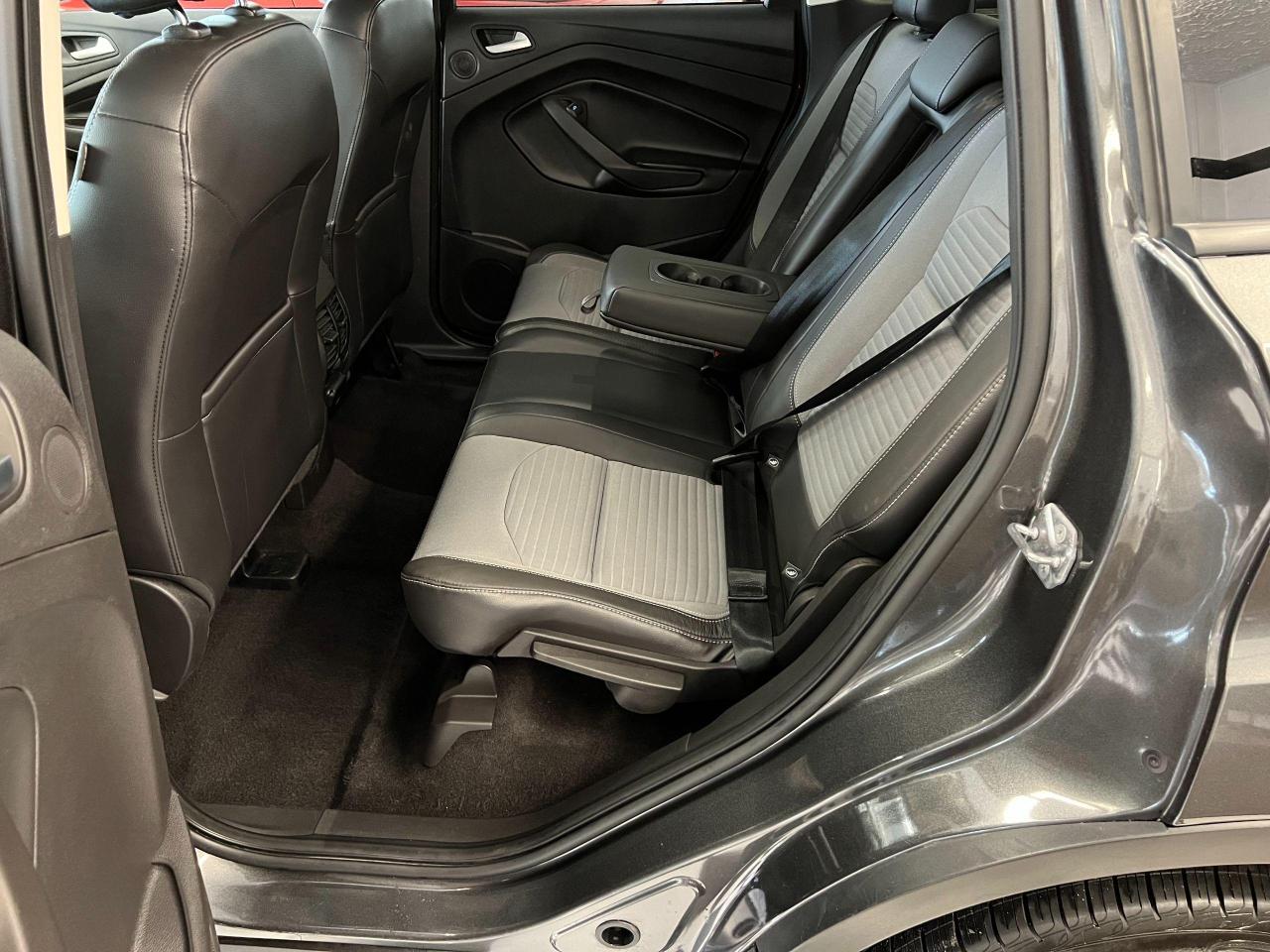 2017 Ford Escape SE APPEARANCE PKG 4WD+GPS+Apple Play+CLEAN CARFAX - Photo #24