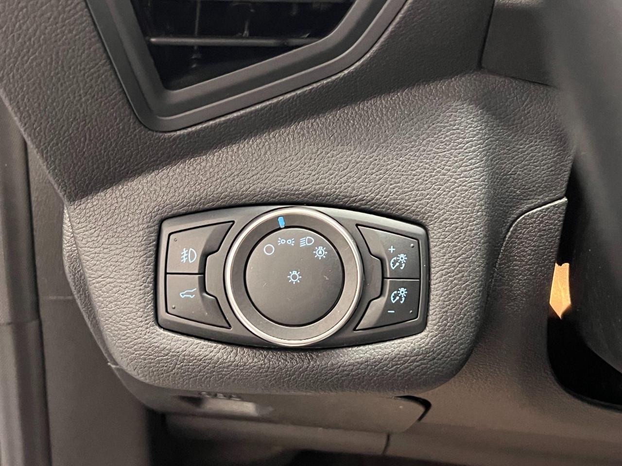 2017 Ford Escape SE APPEARANCE PKG 4WD+GPS+Apple Play+CLEAN CARFAX - Photo #48