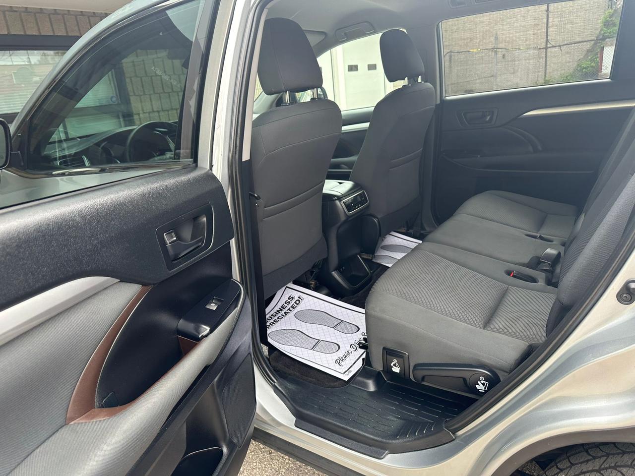 2019 Toyota Highlander  Photo