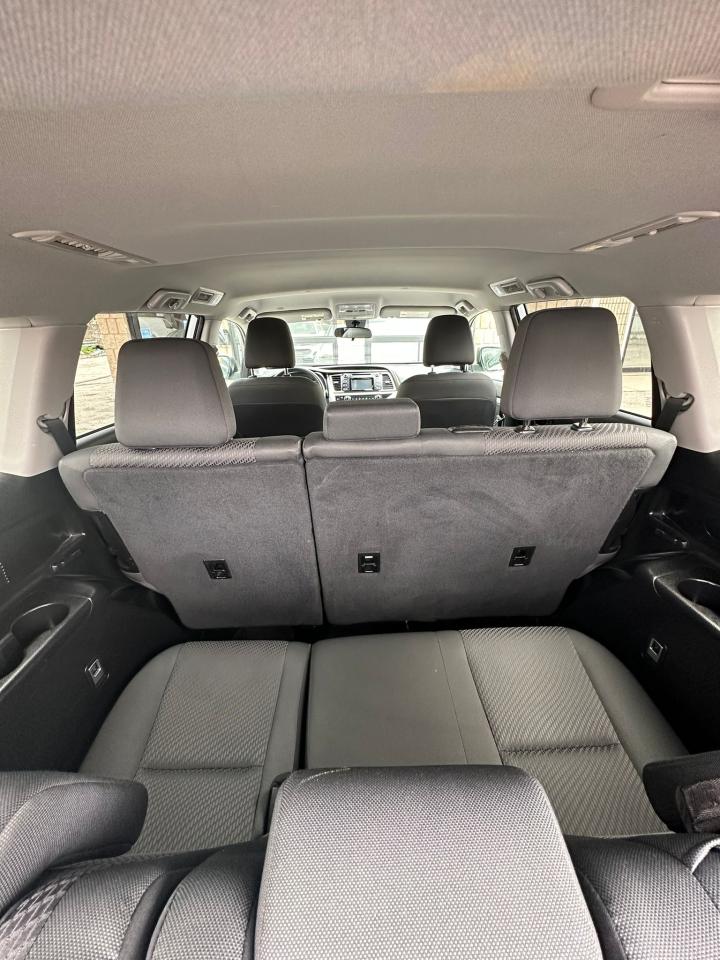 2019 Toyota Highlander  - Photo #14