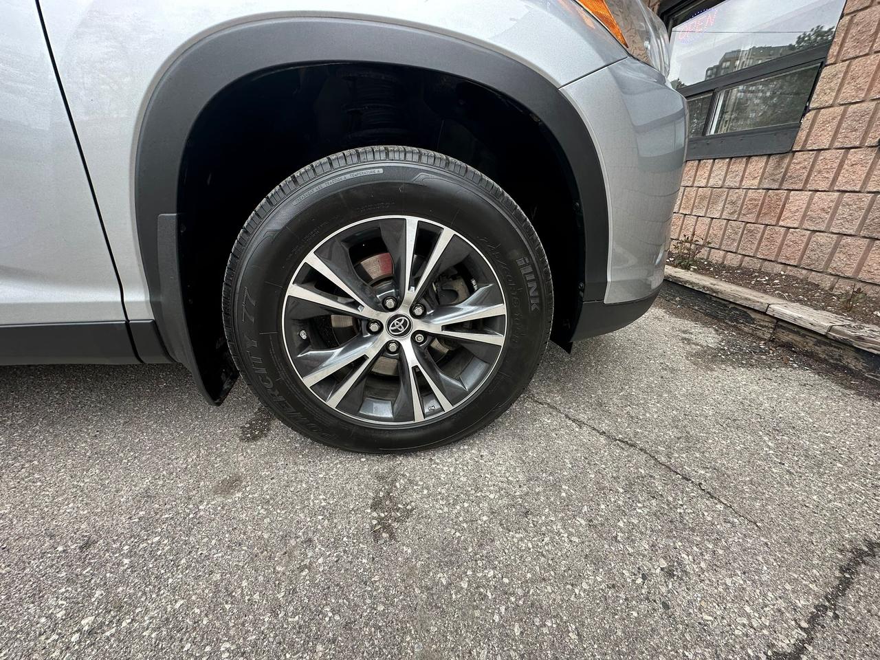 2019 Toyota Highlander  Photo