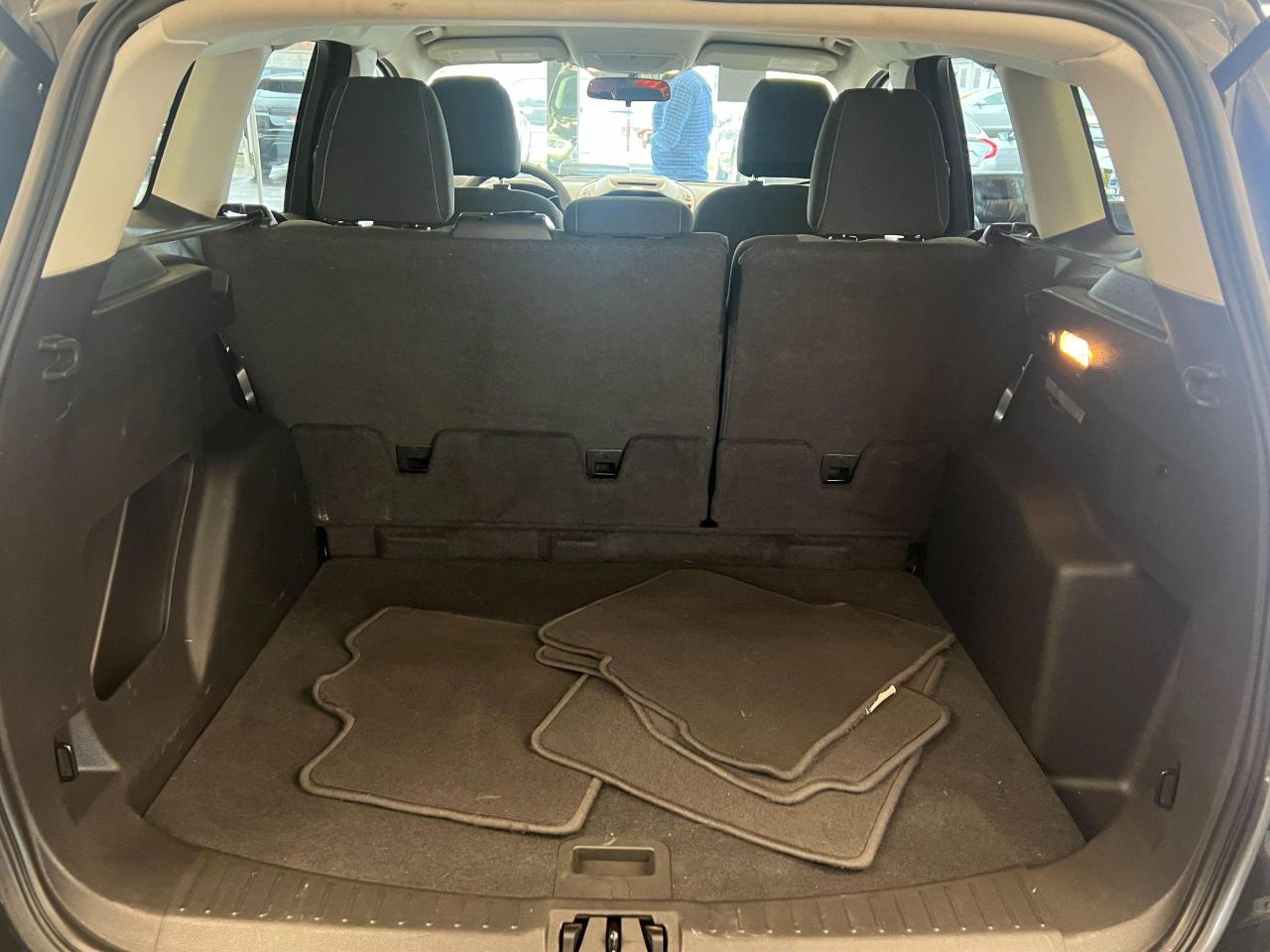 2017 Ford Escape SE+APPLEPLAY+GPS+CAMERA+SENSORS+Heated Seats - Photo #24