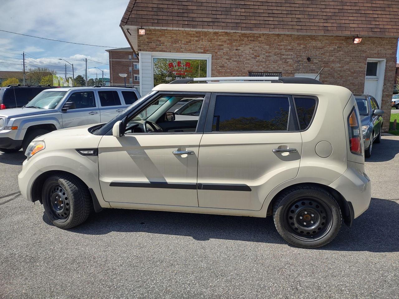 Used 2011 Kia Soul 4U for sale in Oshawa, ON