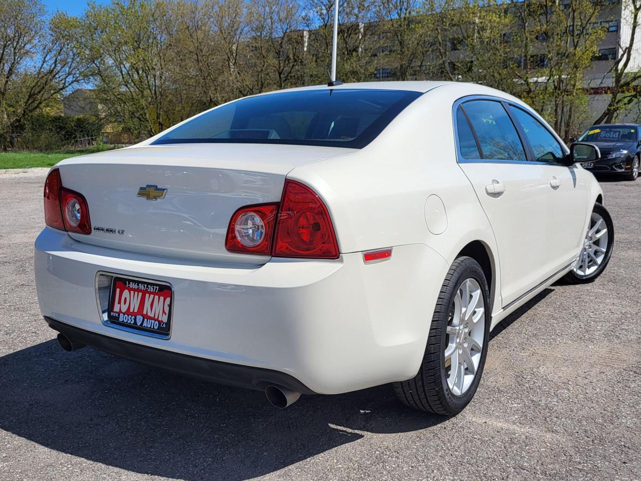 2011 Chevrolet Malibu LT Platinum Photo4